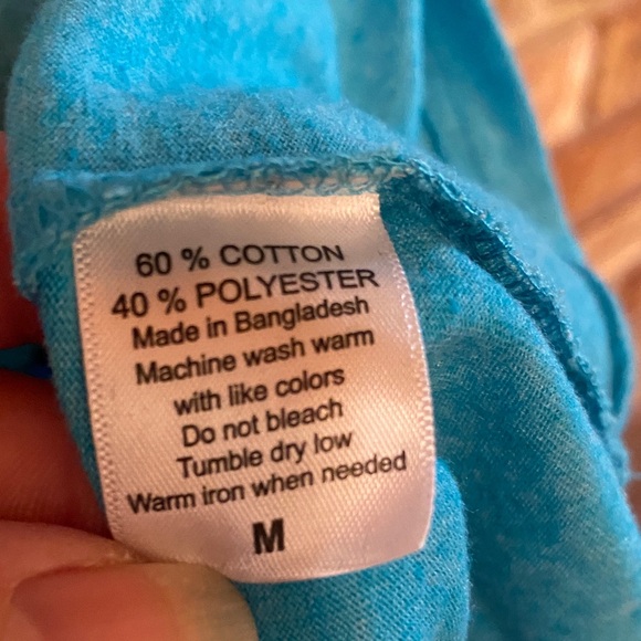 Harley-Davidson Aqua Blue Long Sleeve with Vibrant Graphic - Picture 4 of 9